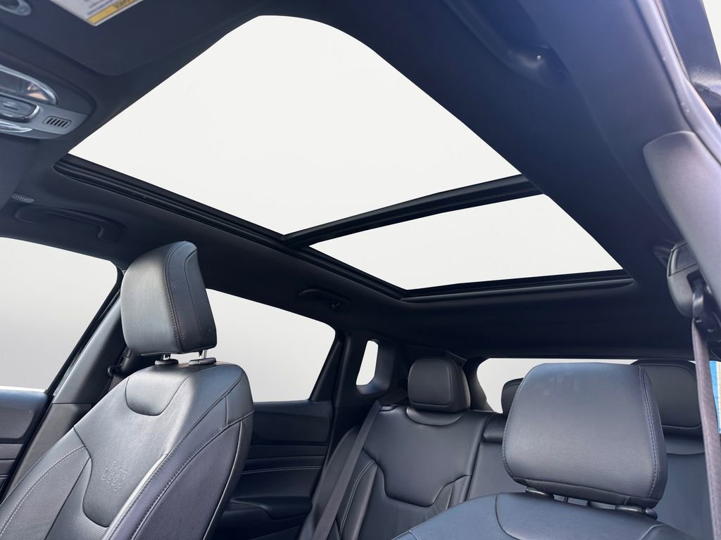 Used 2022 Jeep Compass High Altitude image 16