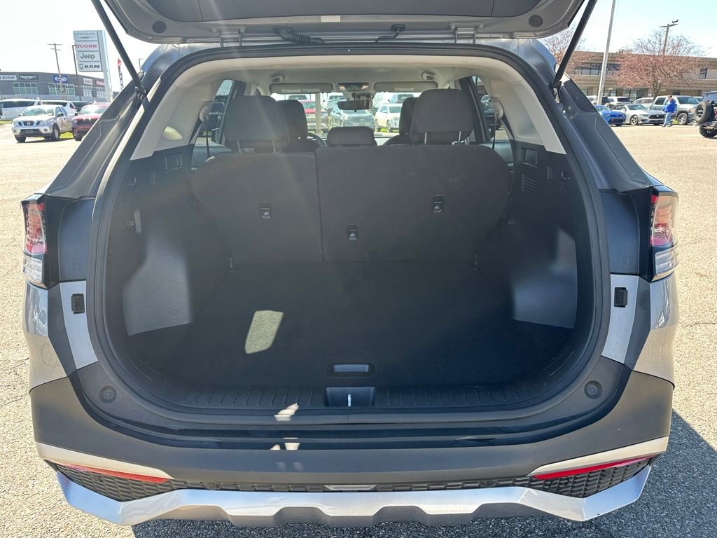 Used 2024 Kia Sportage LX FWD image 14