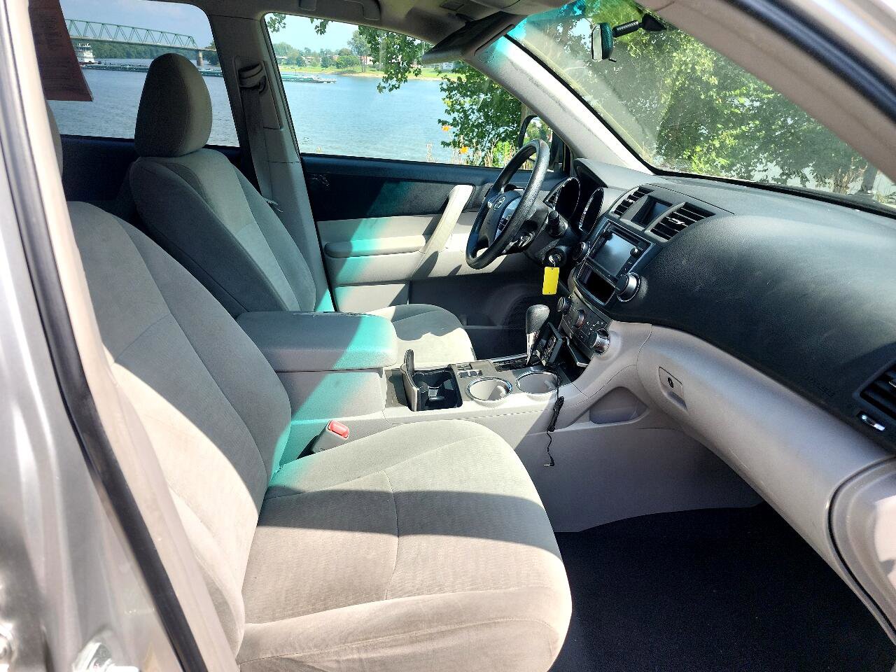 Used 2013 Toyota Highlander 4WD image 13