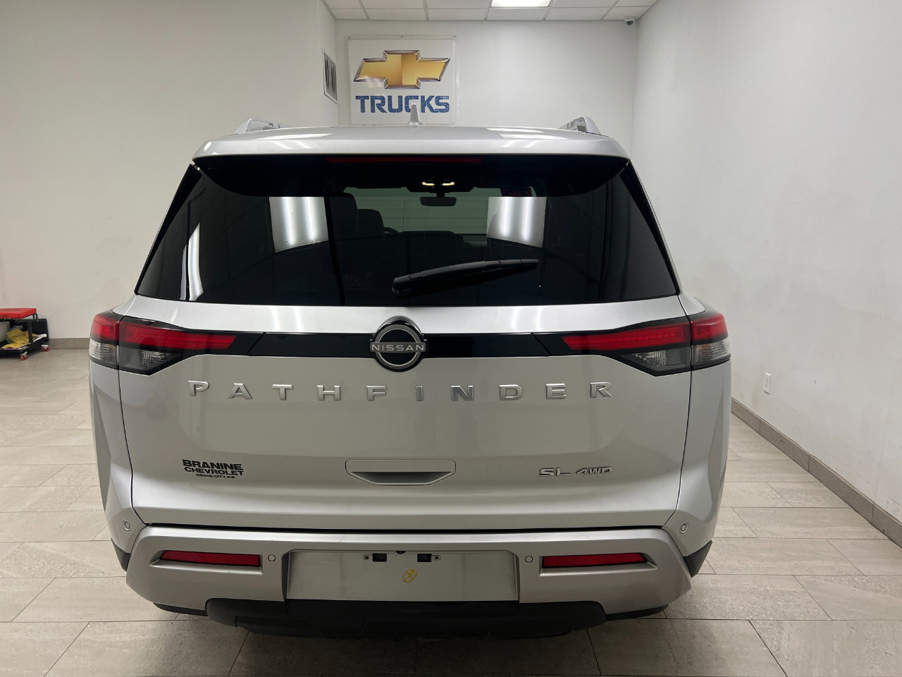 Used 2025 Nissan Pathfinder SL image 15