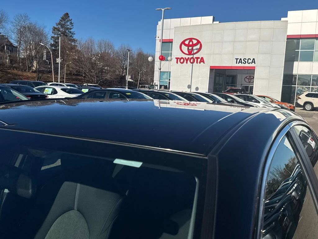 Used 2023 Toyota Camry LE image 43