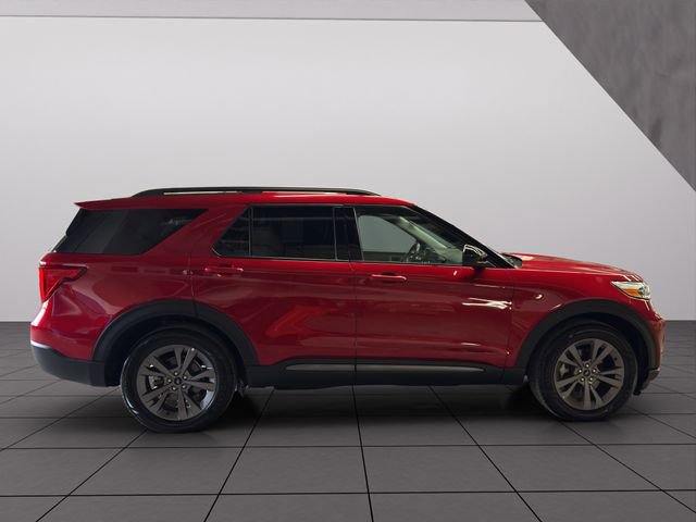 Used 2023 Ford Explorer XLT w/ Equipment Group 202A image 7