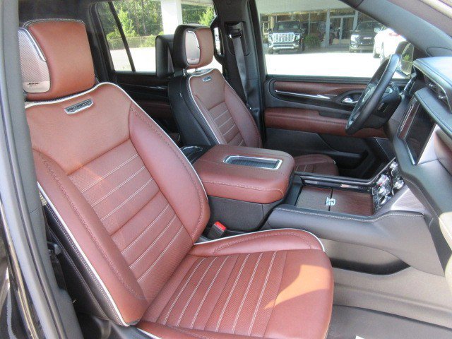 Used 2023 GMC Yukon XL Denali Ultimate image 13