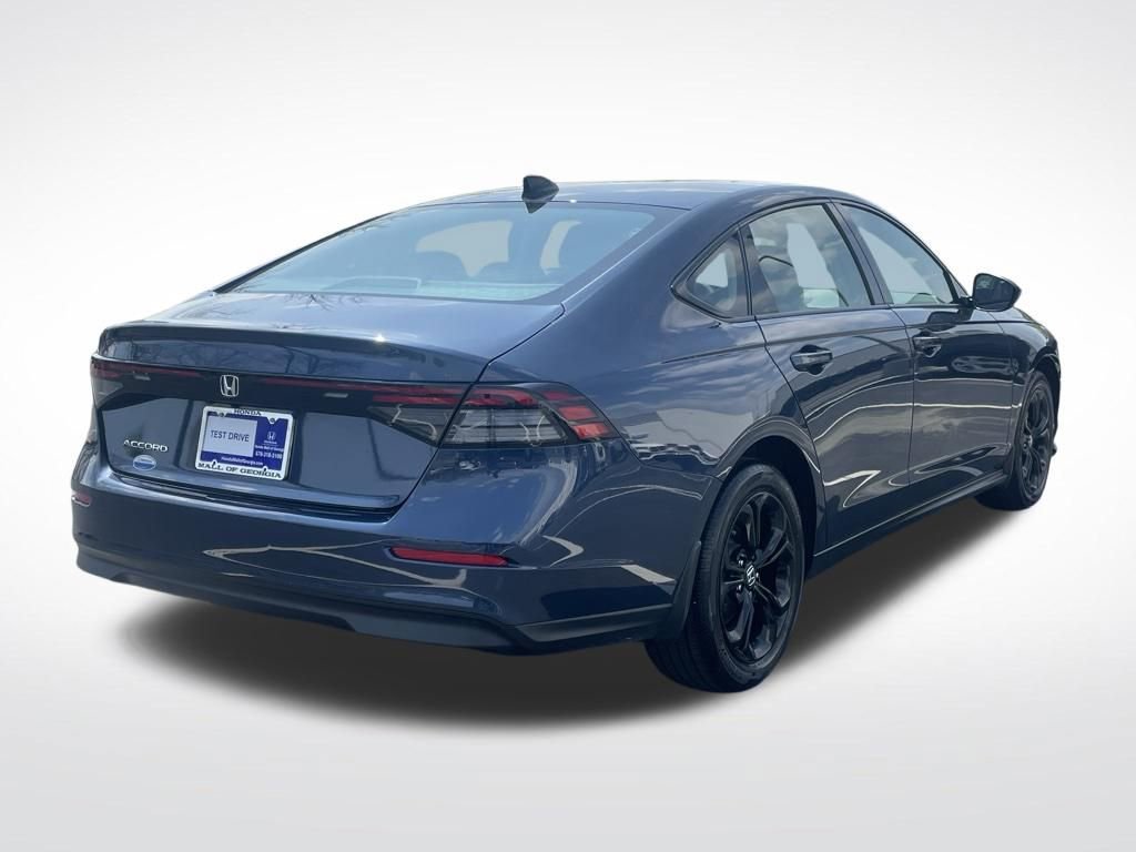 Certified 2025 Honda Accord SE image 6
