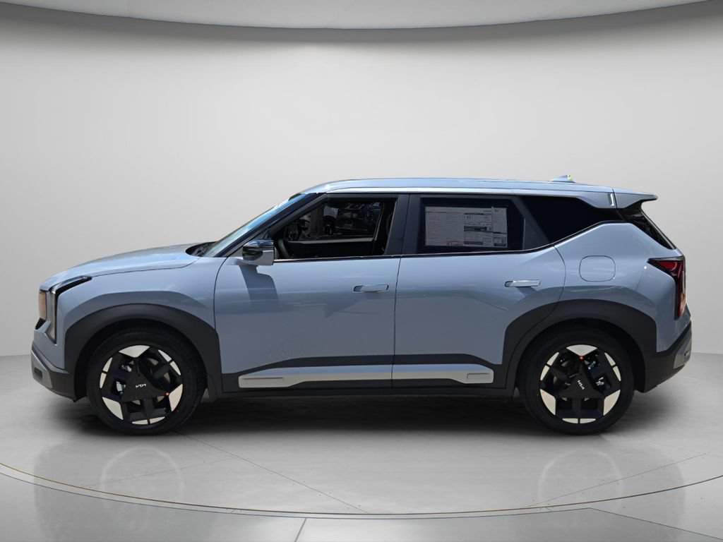 New 2027 Kia Seltos S FWD image 2