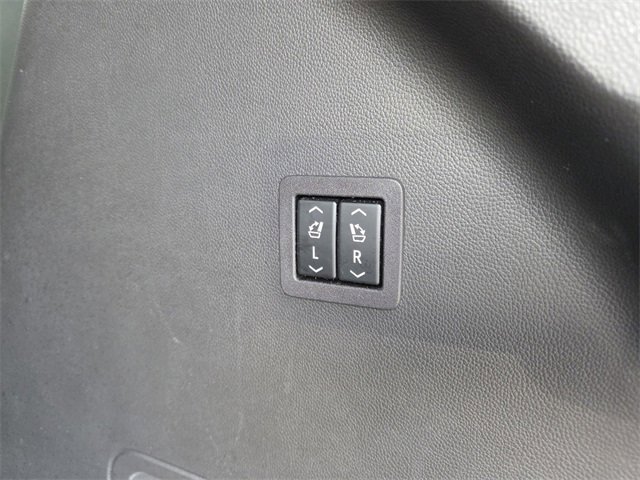 Used 2023 Buick Enclave Avenir w/ Avenir Technology Package image 13