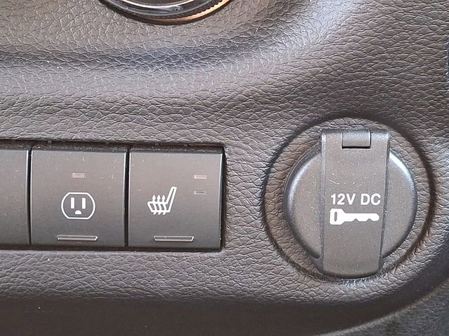 Used 2015 Jeep Wrangler Rubicon w/ Power Convenience Group image 18