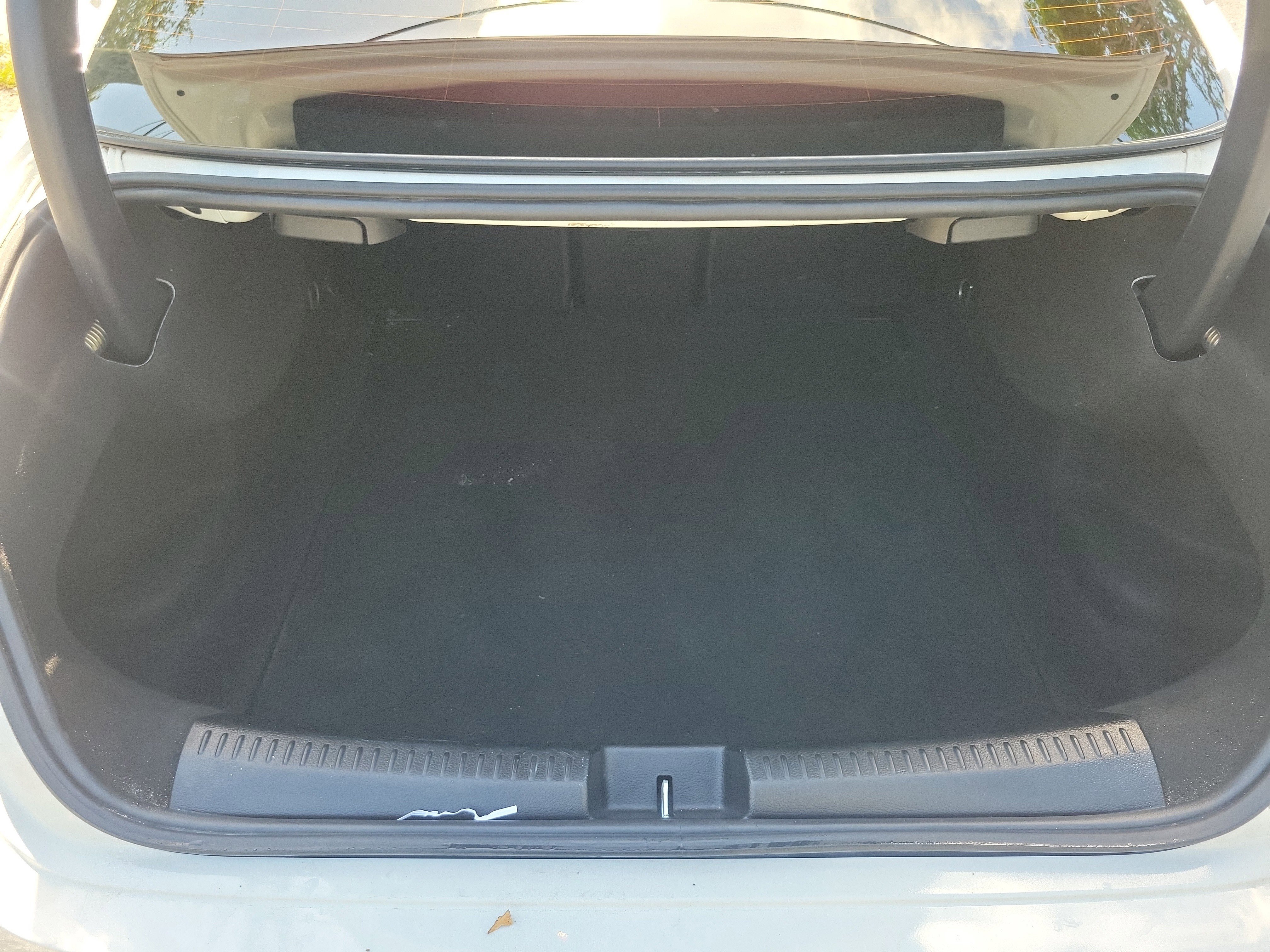 Used 2021 Mercedes-Benz CLA 250 w/ Premium Package image 9