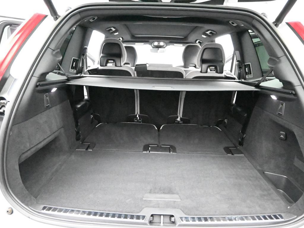Used 2023 Volvo XC90 T8 Ultimate AWD/4WD image 13