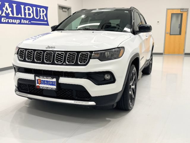 Used 2025 Jeep Compass Limited AWD/4WD image 7