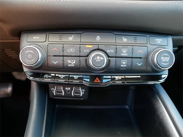 Used 2024 Dodge Durango SXT image 29