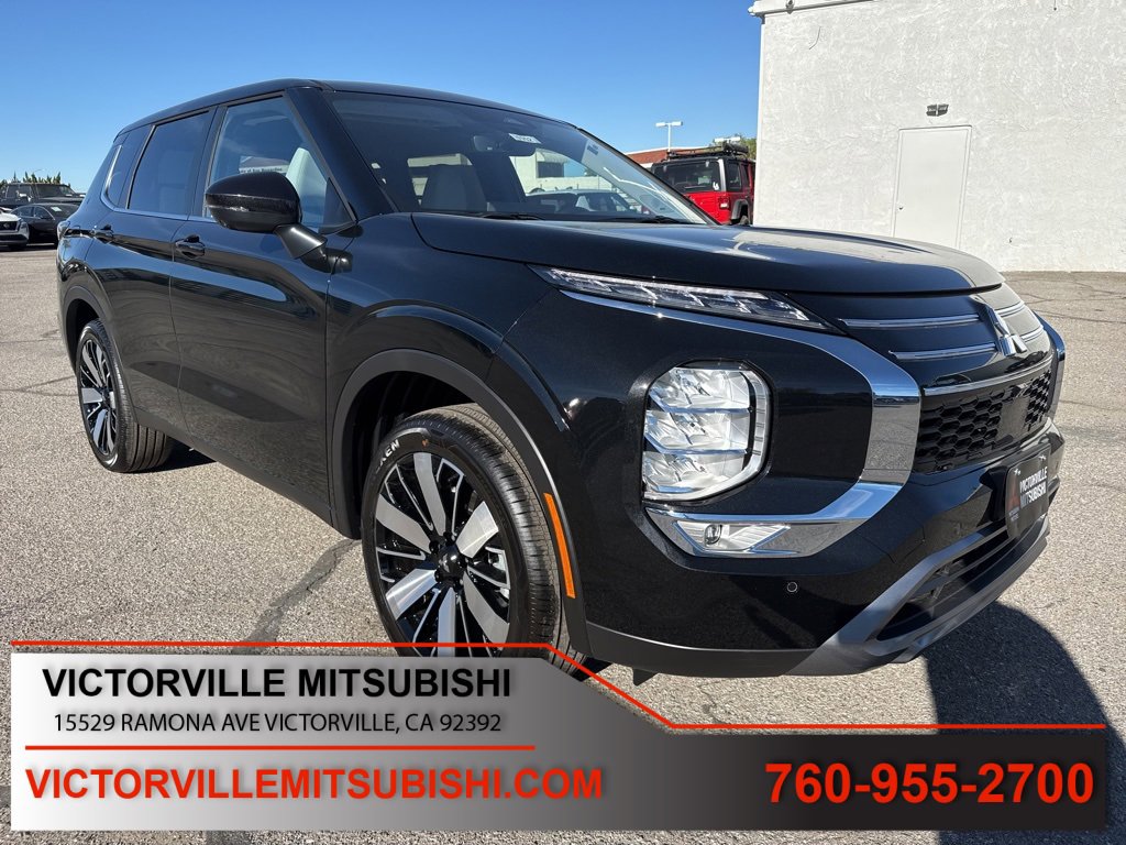 New 2025 Mitsubishi Outlander SE image 1