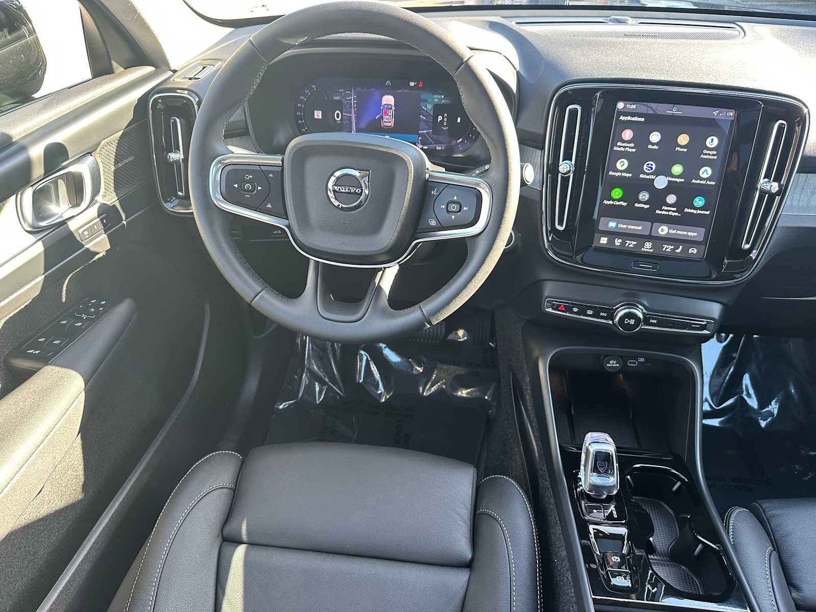 New 2026 Volvo XC40 B5 Ultra w/ Protection Package Premier image 17