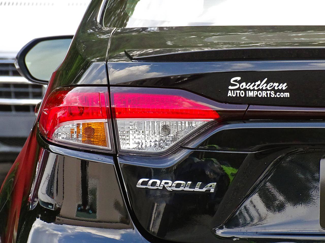 Used 2023 Toyota Corolla SE FWD image 17