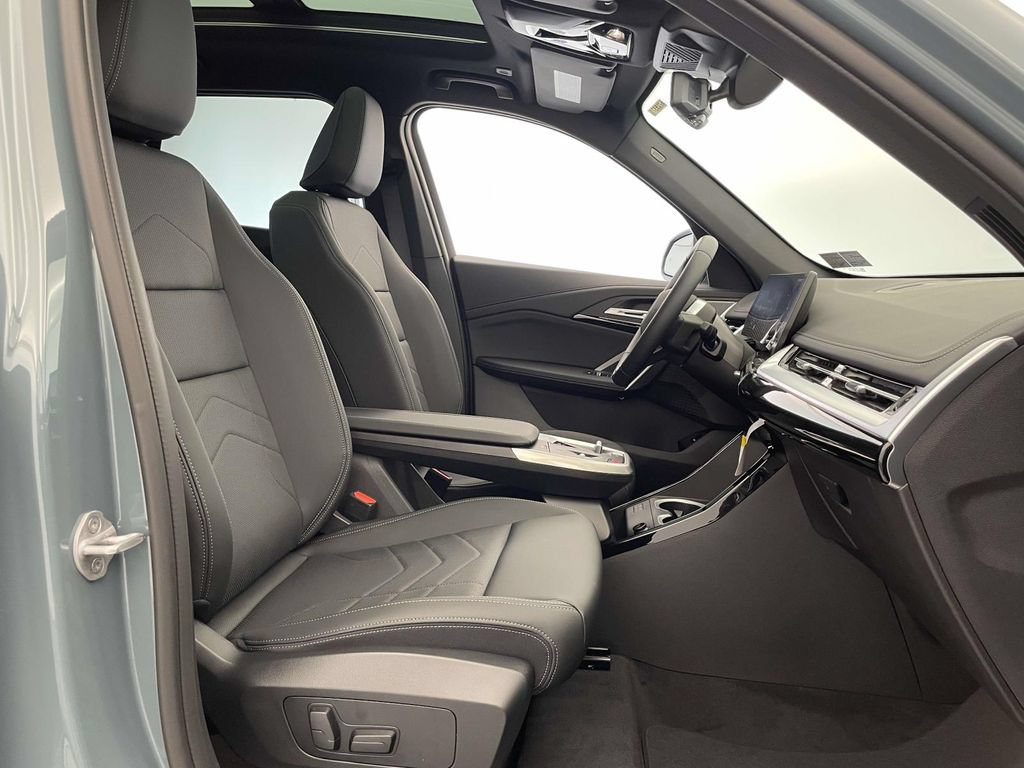 New 2027 BMW X1 xDrive28i AWD/4WD image 19