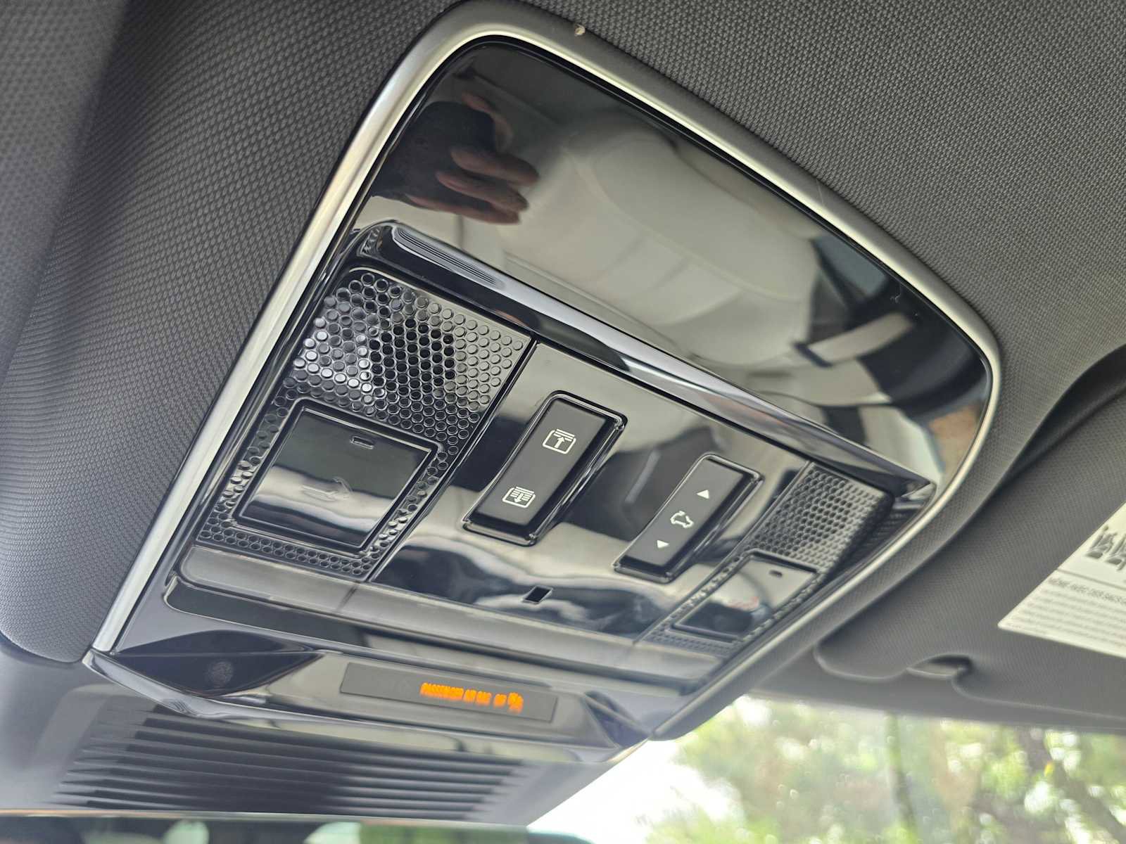 Used 2023 Land Rover Range Rover SE image 34