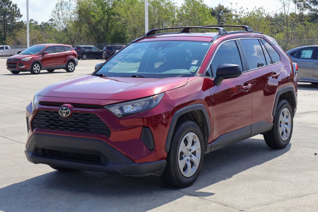 Used 2020 Toyota RAV4 LE image 3