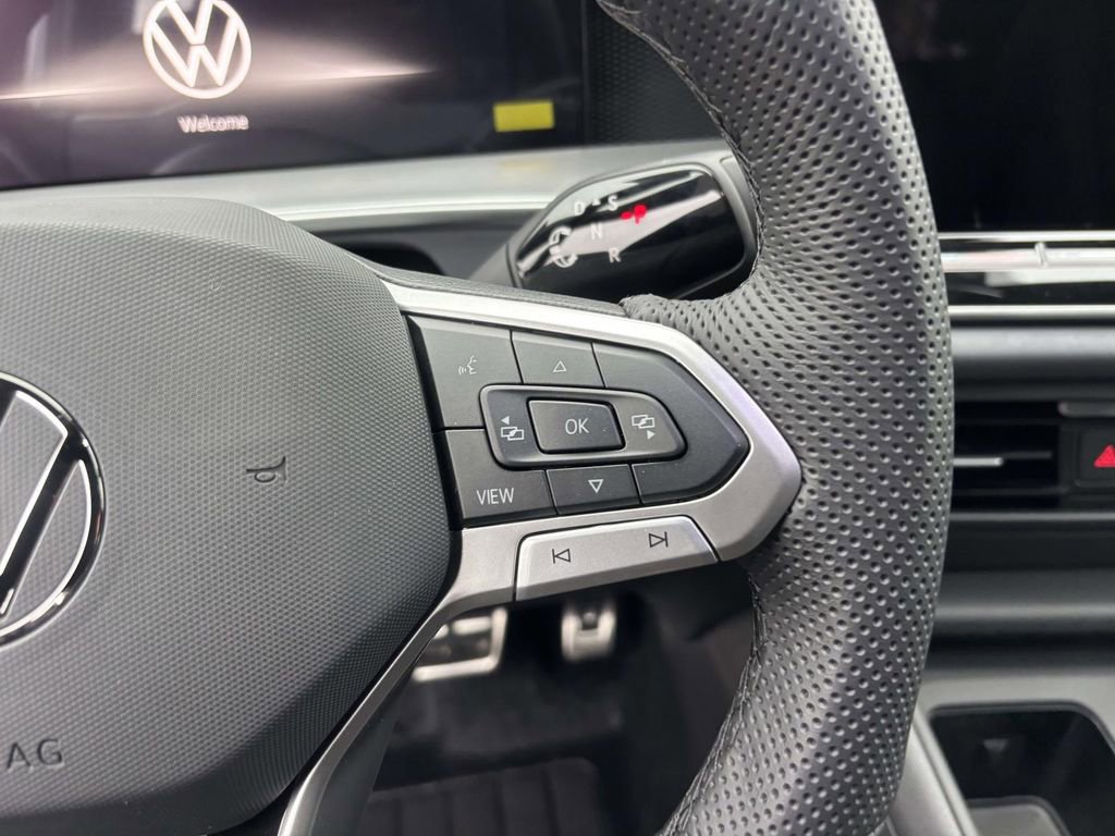 New 2026 Volkswagen Tiguan SE R-Line image 19