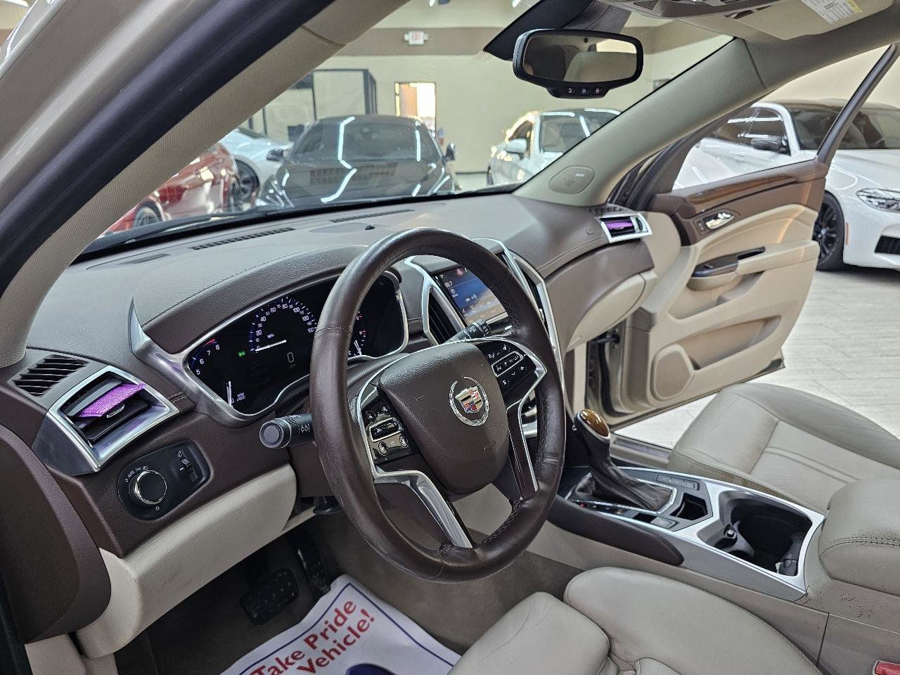 Used 2015 Cadillac SRX Luxury w/ Driver Awareness Package image 18