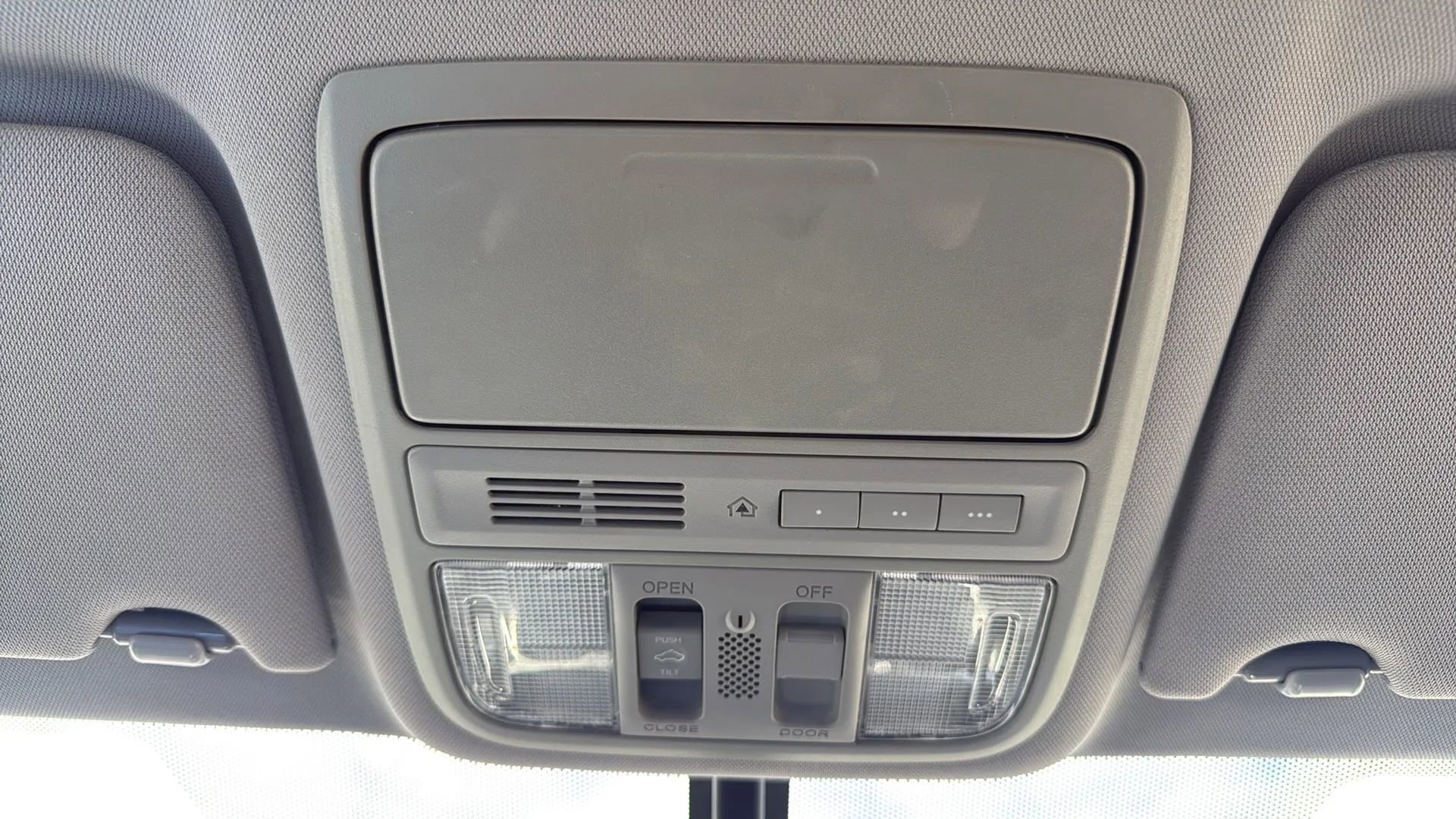 Used 2017 Honda Accord EX-L image 21