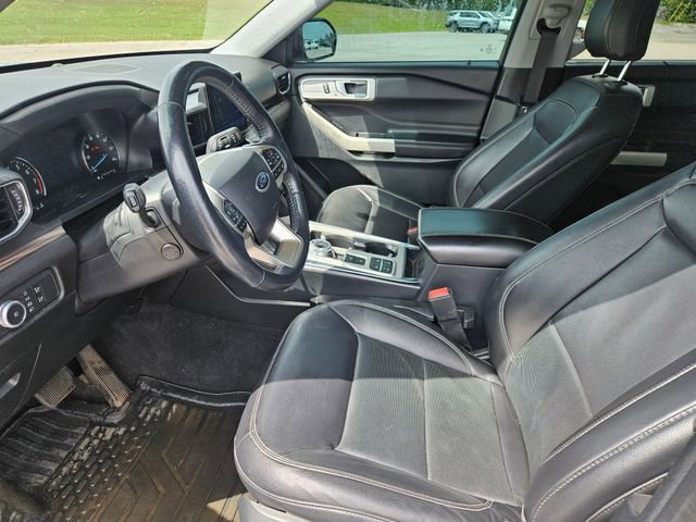 Used 2021 Ford Explorer Limited w/ Equipment Group 301A RWD image 9