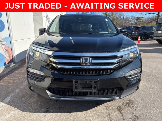 Used 2017 Honda Pilot Touring image 2