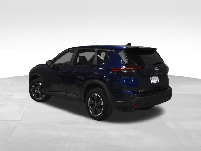 Used 2025 Nissan Rogue SV AWD/4WD image 7