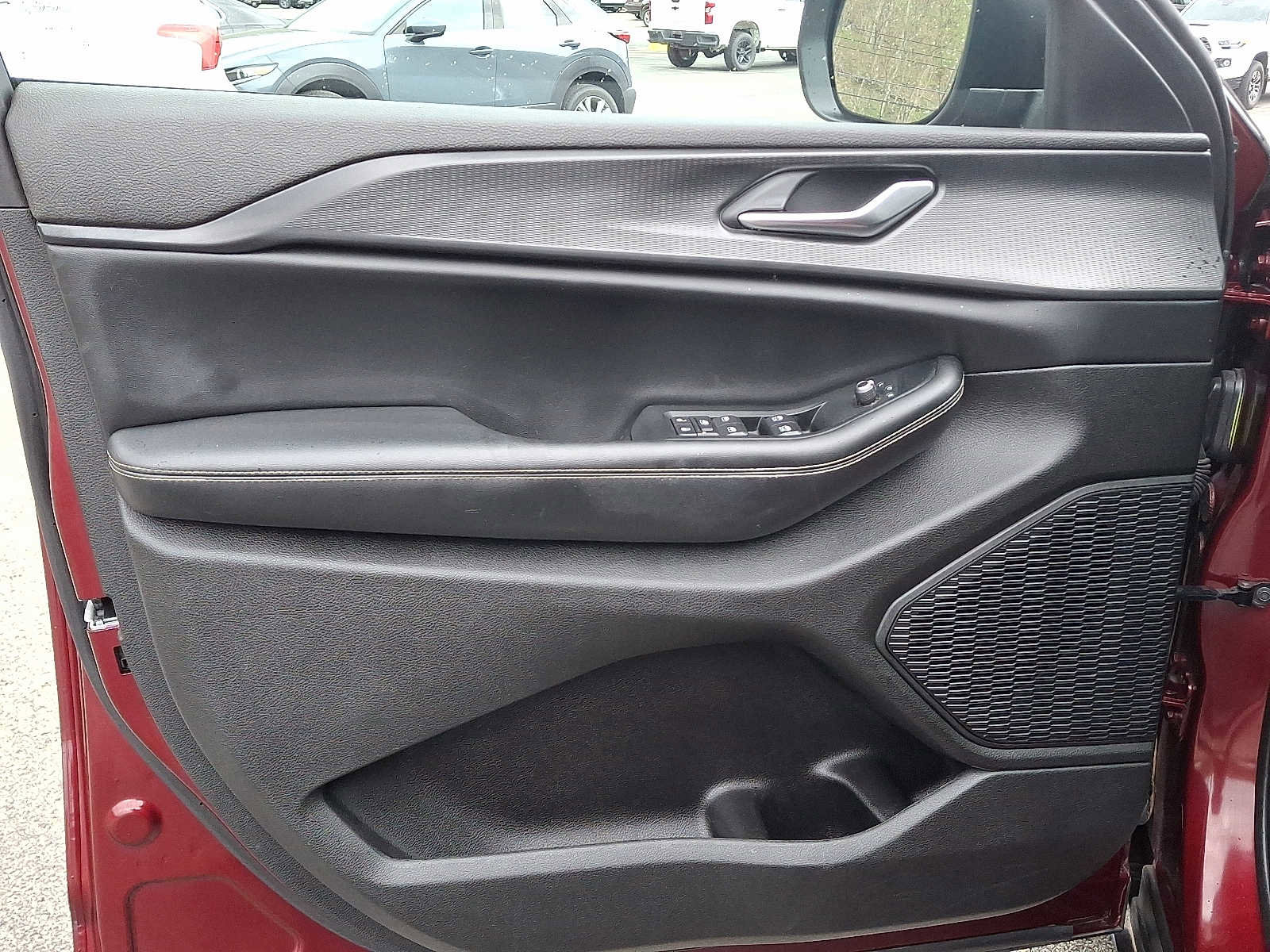 Used 2023 Jeep Grand Cherokee Laredo w/ Luxury Tech Group I image 12