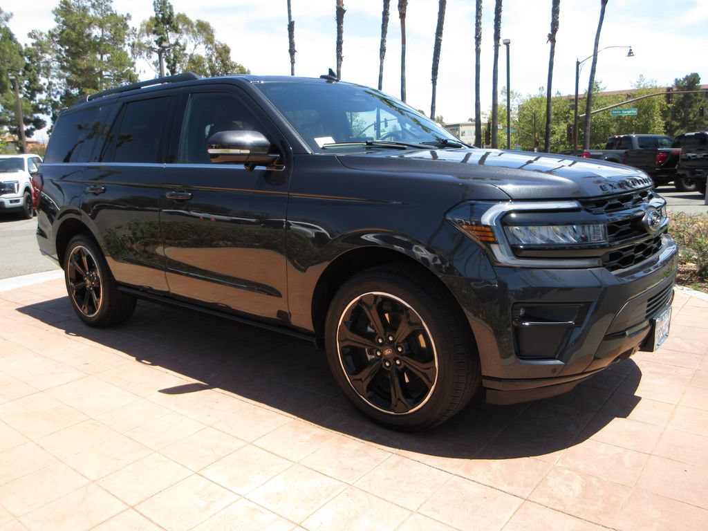 Certified 2024 Ford Expedition Limited AWD/4WD image 6