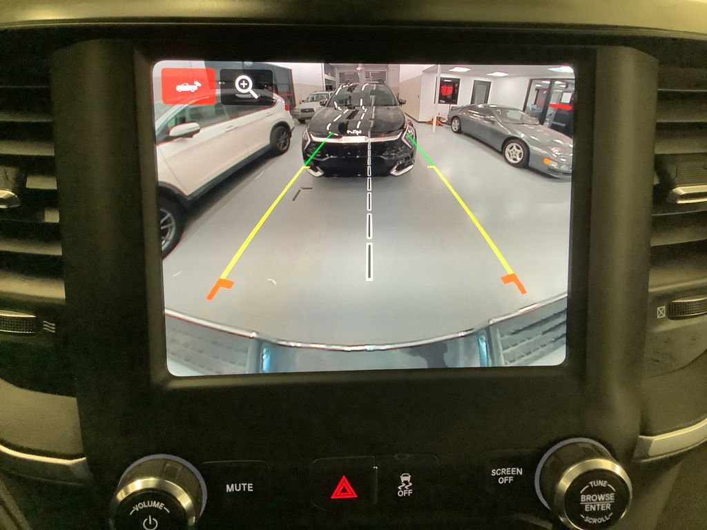 Used 2024 RAM 2500 Big Horn image 25