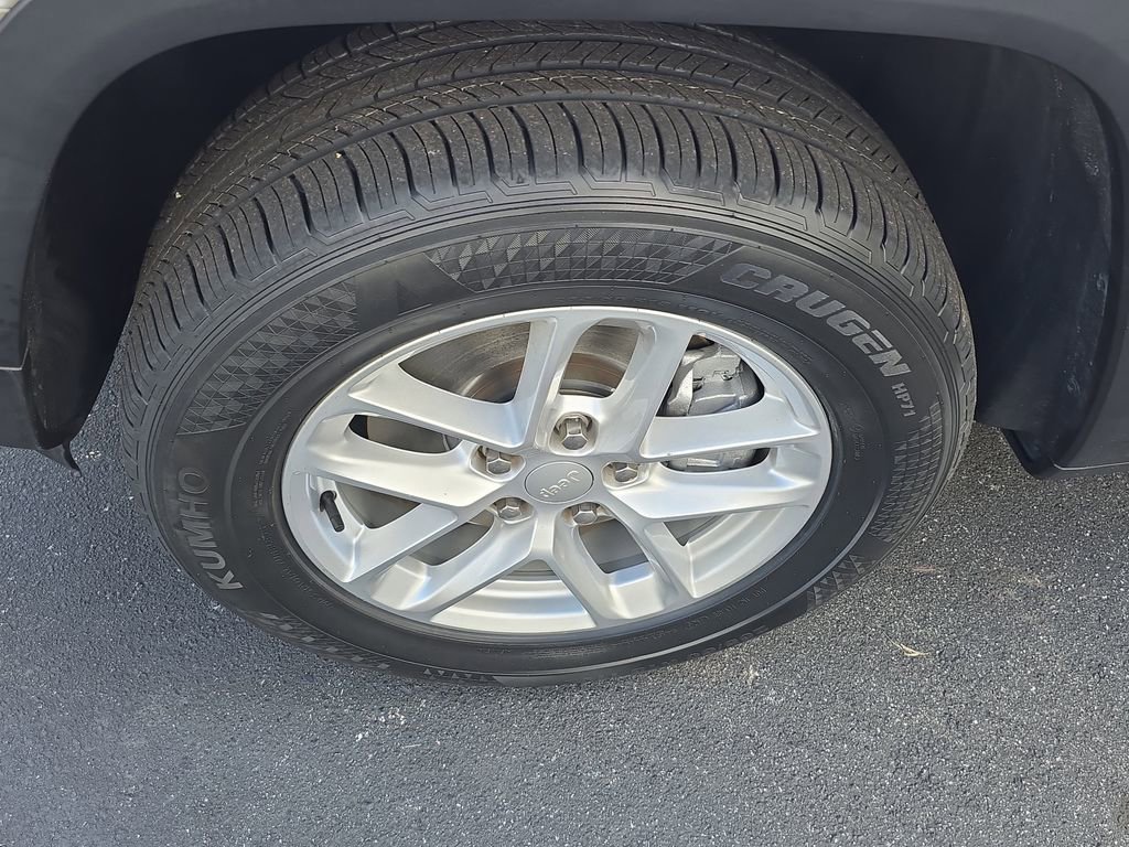 Used 2022 Jeep Grand Cherokee L Laredo w/ Luxury Tech Group I image 6