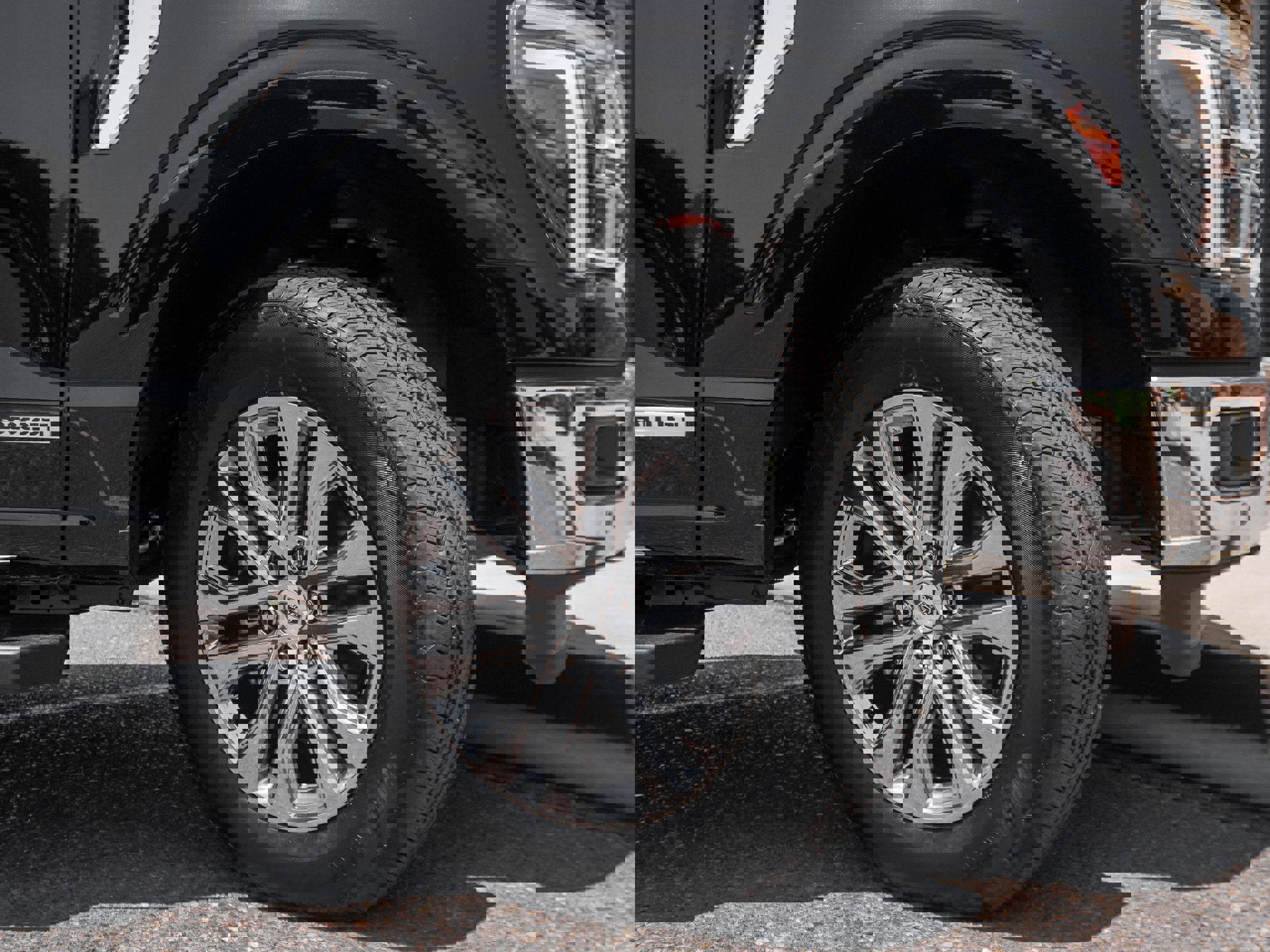 New 2025 Ford F150 Lariat w/ Equipment Group 502A High image 13