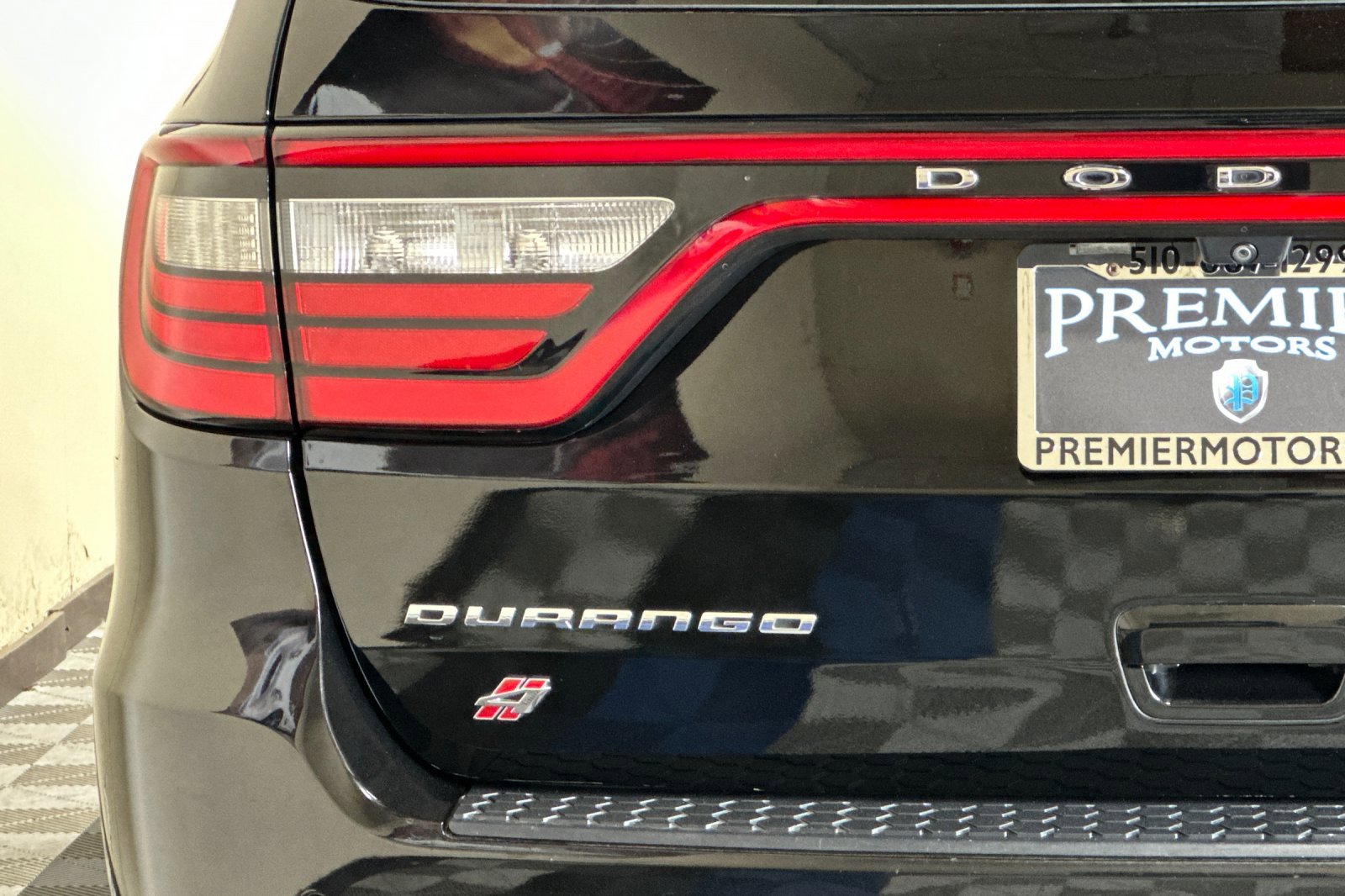 Used 2018 Dodge Durango SRT w/ SRT Interior Appearance Group image 50