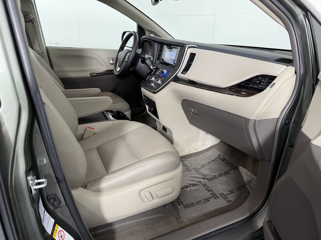 Used 2018 Toyota Sienna XLE Premium w/ Protection Package AWD/4WD image 27