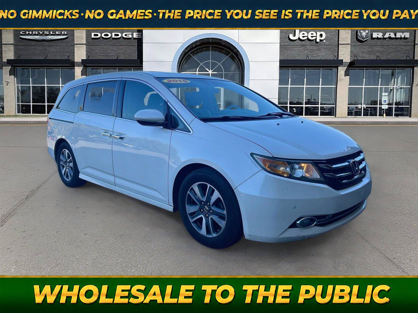 Used 2015 Honda Odyssey Touring image 1