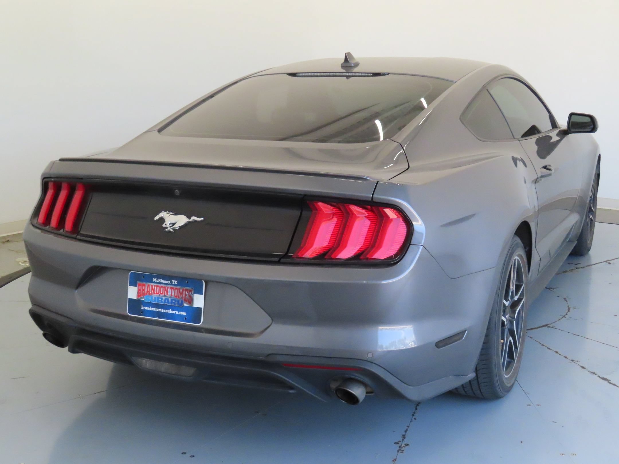Used 2021 Ford Mustang Premium RWD image 3