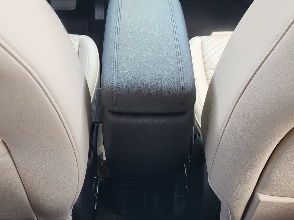 Used 2020 Buick Encore GX Essence w/ Experience Buick Package FWD image 23
