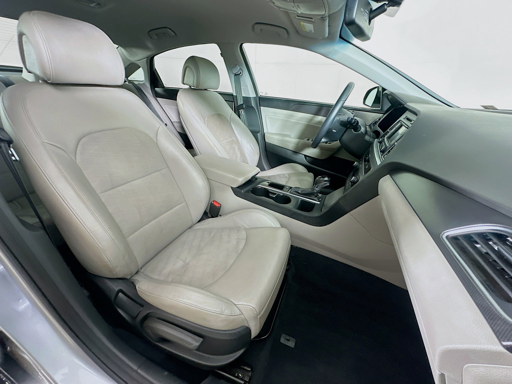 Used 2015 Hyundai Sonata Sport w/ Option Group 03 FWD image 29
