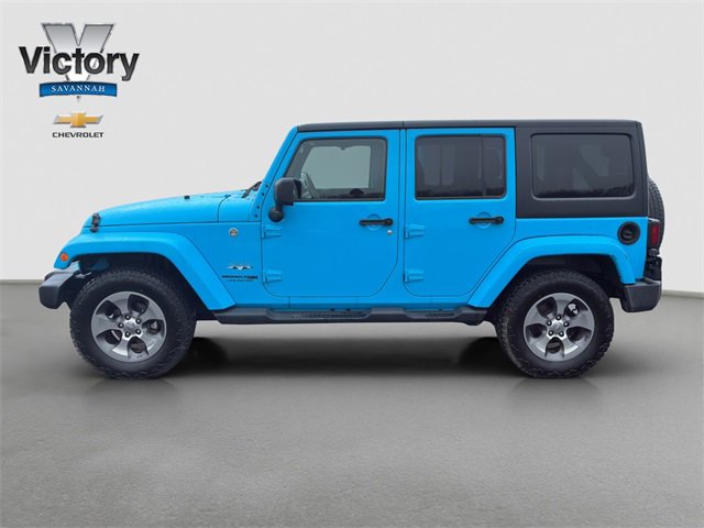 Used 2018 Jeep Wrangler Unlimited Sahara w/ Connectivity Group image 4