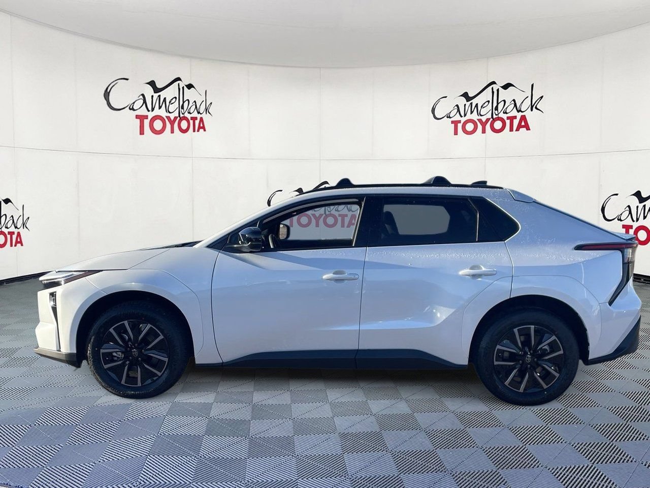 New 2026 Toyota bZ FWD image 5