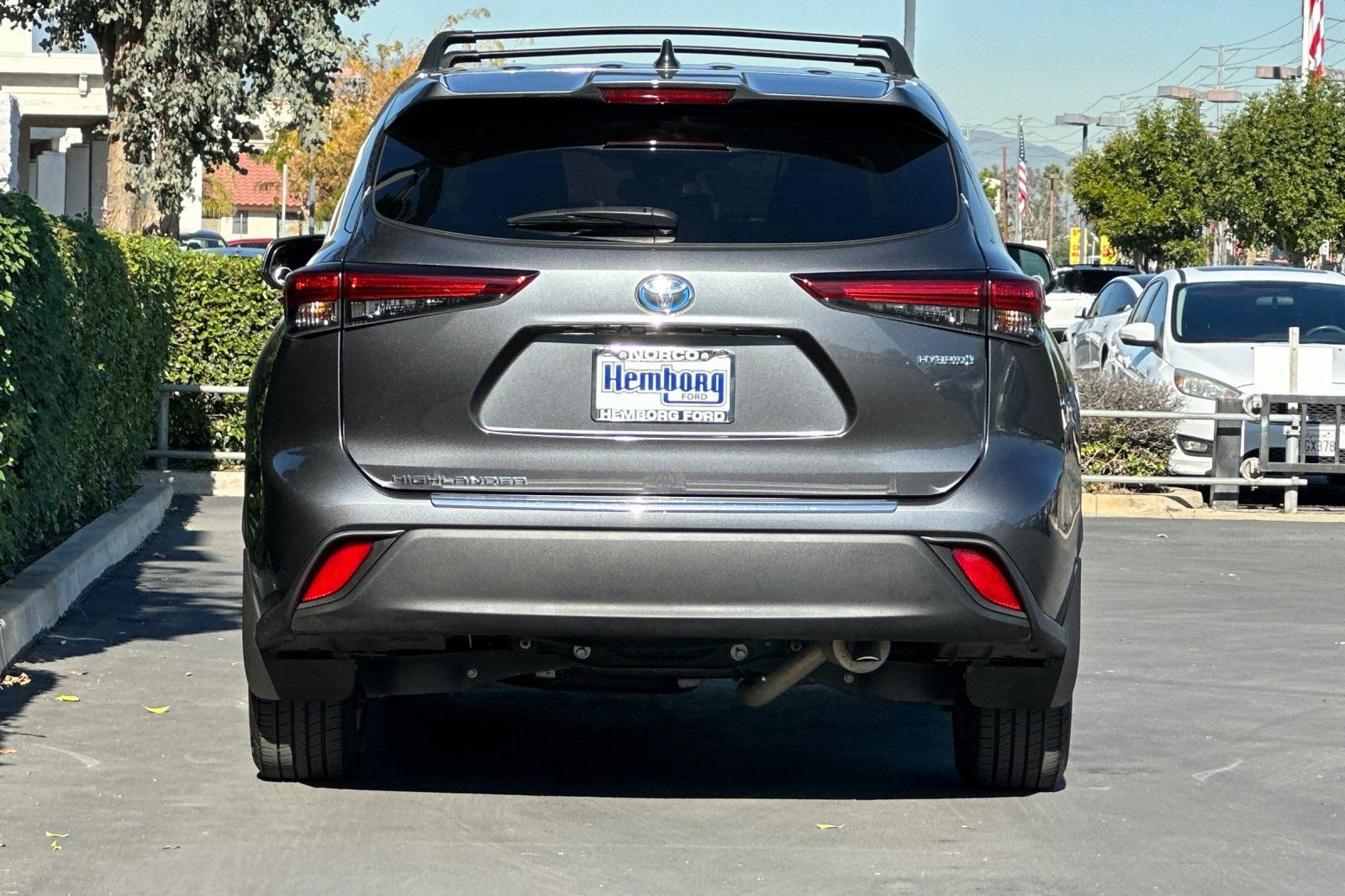 Used 2023 Toyota Highlander LE w/ Protection Package #3 (TMS) image 5