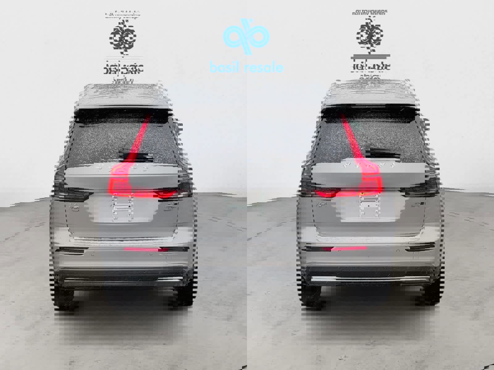 Used 2025 Volvo V60 B5 Cross Country Plus image 5