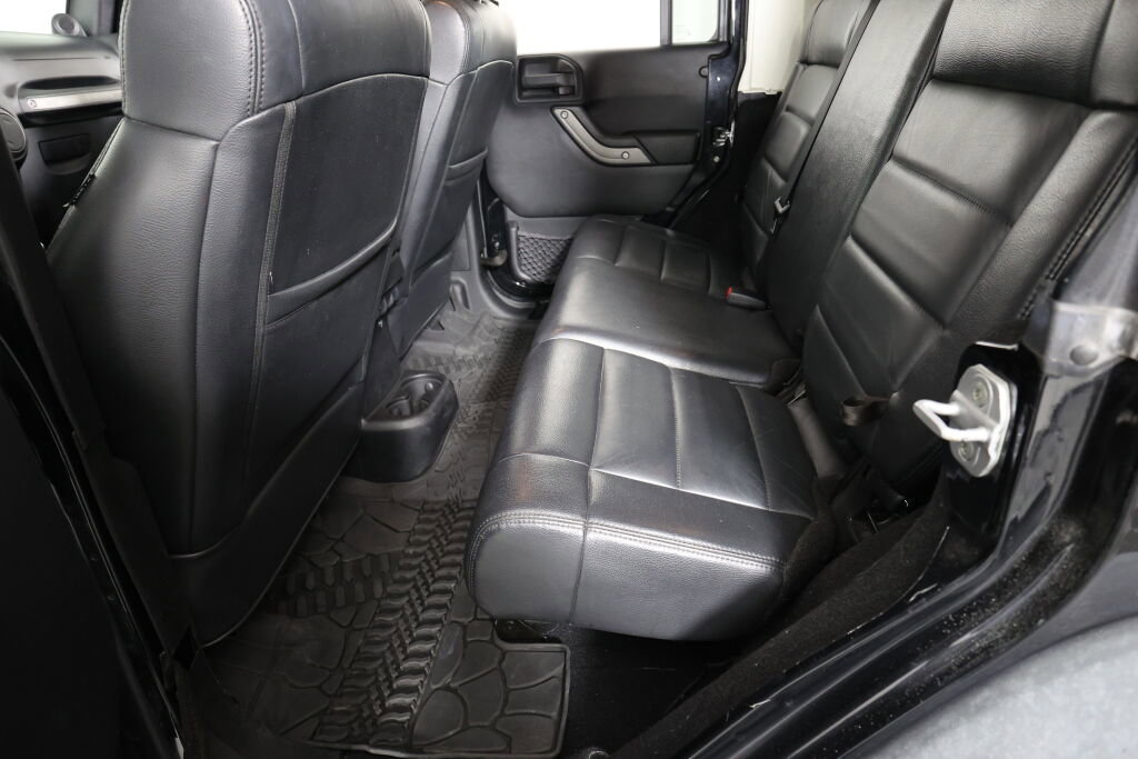 Used 2012 Jeep Wrangler Unlimited Sport AWD/4WD image 17