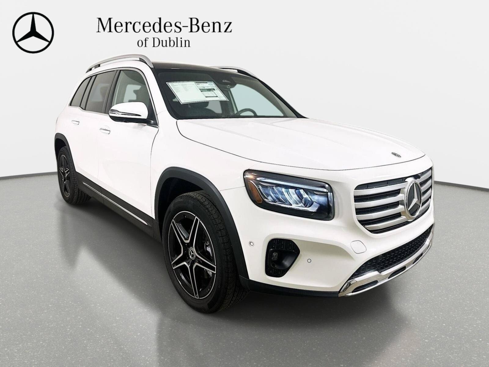 Used 2026 Mercedes-Benz GLB 250 4MATIC image 3