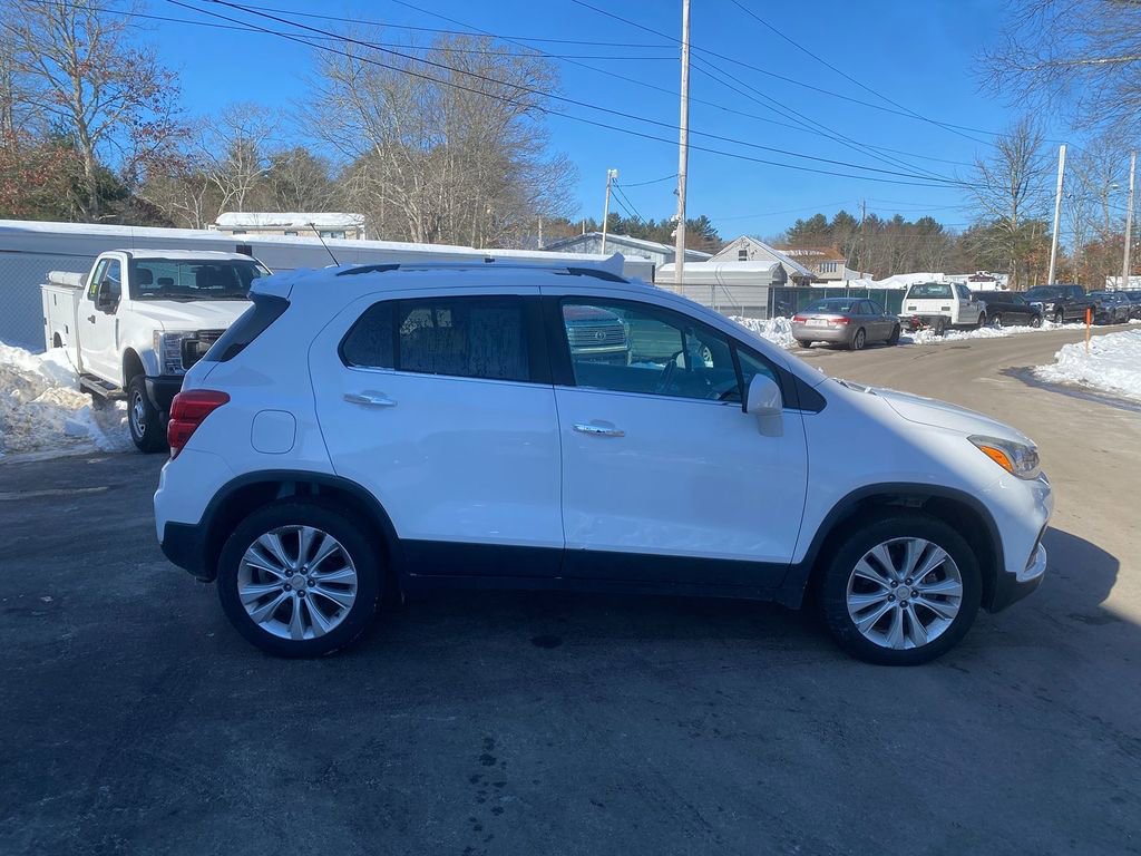 Used 2017 Chevrolet Trax Premier AWD/4WD image 4