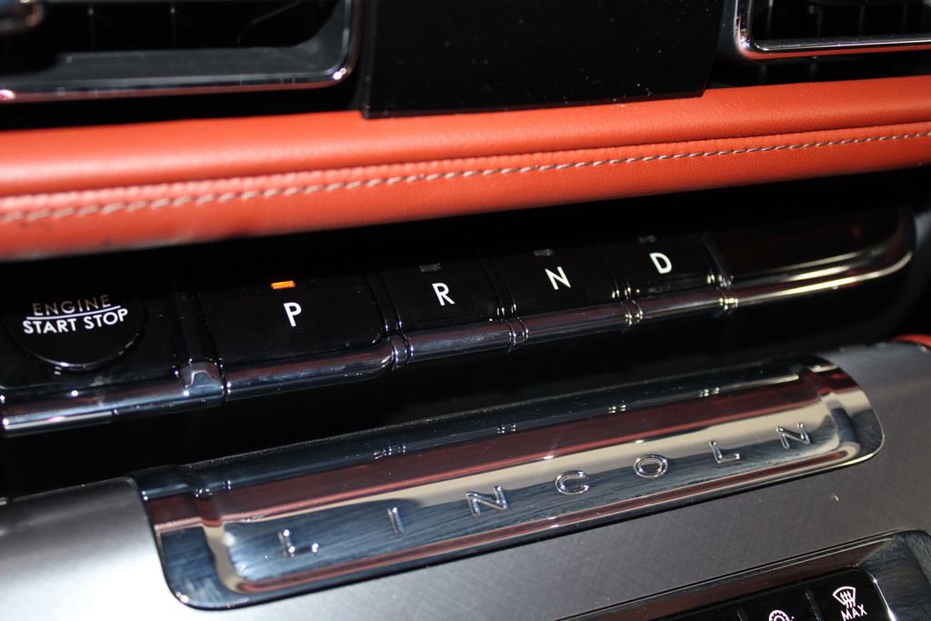 Used 2025 Lincoln Aviator Reserve image 55