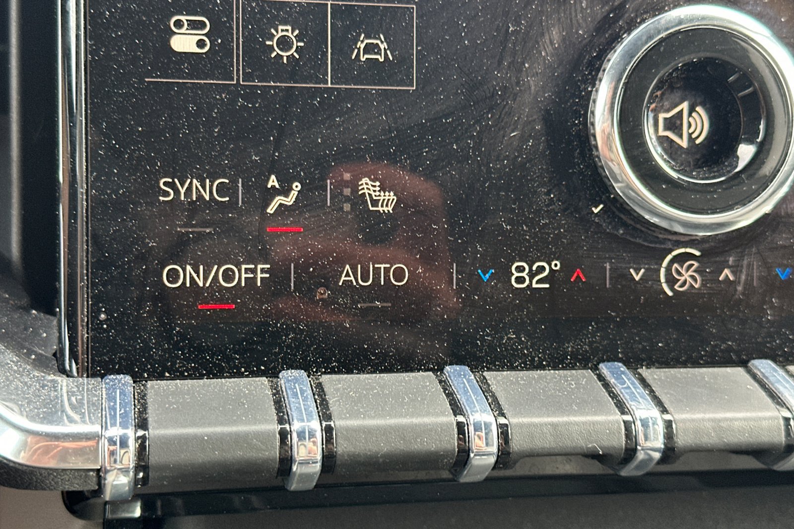 Used 2026 GMC Acadia Elevation w/ Elevation Premium Package FWD image 29