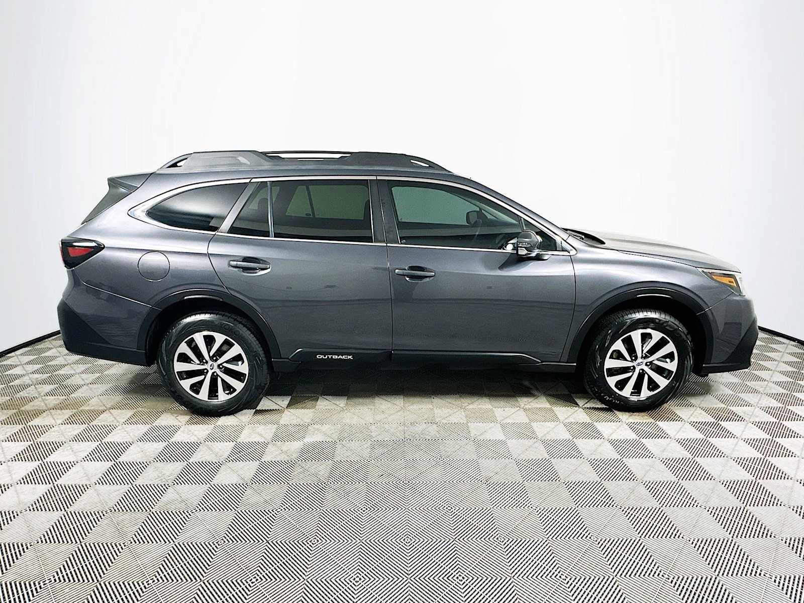 Used 2021 Subaru Outback Premium w/ Popular Package #1 AWD/4WD image 8