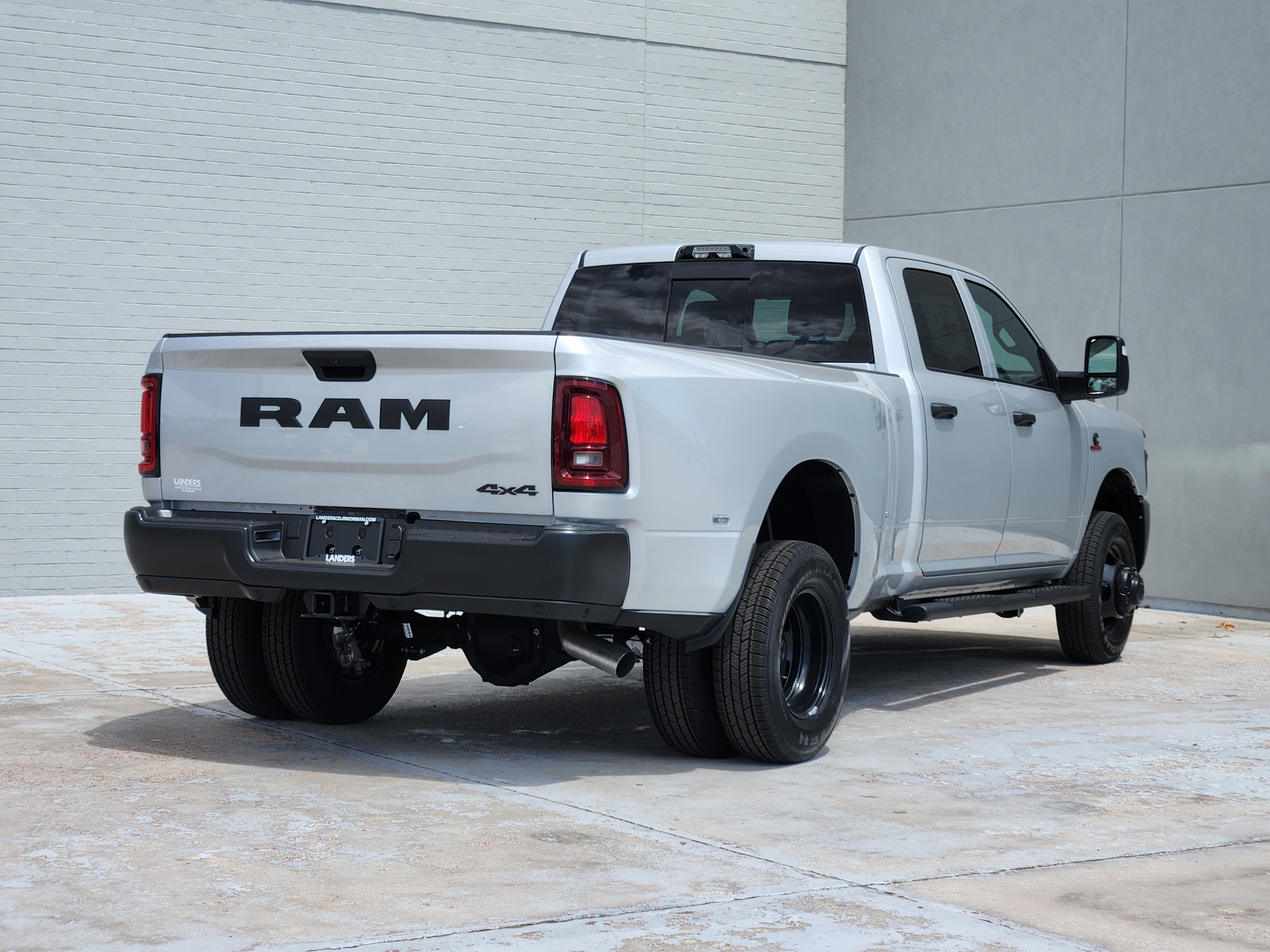 New 2027 RAM 3500 Tradesman AWD/4WD image 4