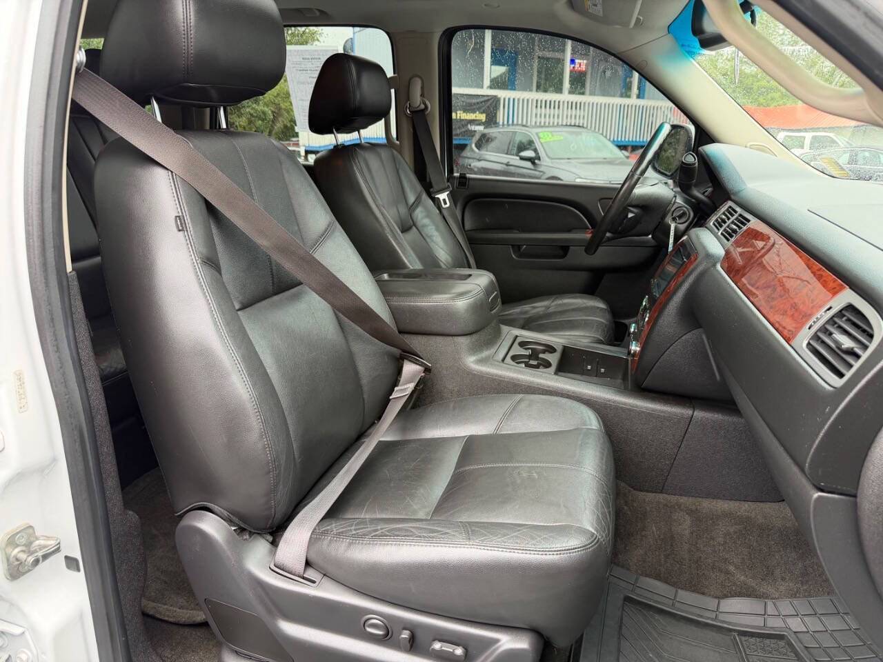 Used 2013 Chevrolet Tahoe LT w/ Luxury Package AWD/4WD image 26